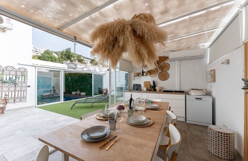 Benalmádena Chalet De Esquí | MalagaSuite Plumaria House
