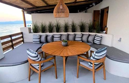 Volos Casa | Malakion Lux Seaside Jacuzzi
