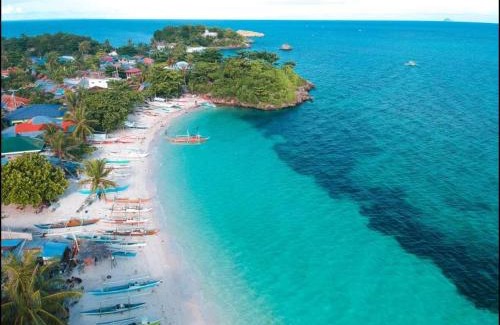 Daanbantayan Casa | Malapasqua Island Cottage Holiday House