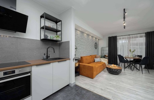 Targowek Apartamento | Malborska 16E | Bright Apartment | Parking