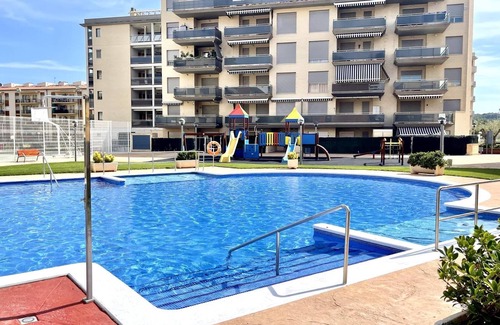 La Pineda Apartamento | MALDIVAS III JUNTO PLAYA CON PISCINA Y CLIMATIZADO