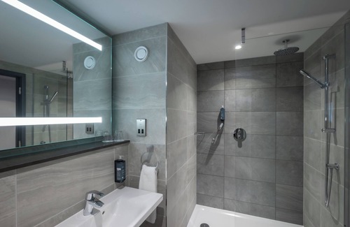 Broadstone Hotel | Maldron Hotel Parnell Square Dublin City
