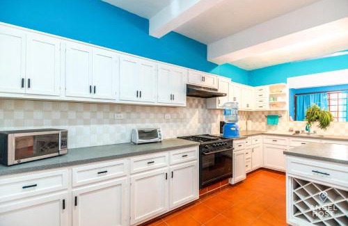 Municipio de Progreso Apartamento | Malecon Beach House in Progreso 1 block from beach