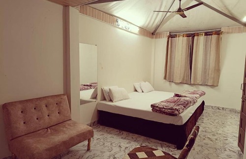 Ujjain Hotel | Malhotra restaurant and resorts