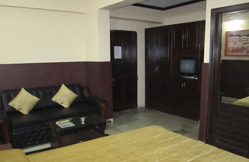 Bhowanipore Hotel | Malik Guest House
