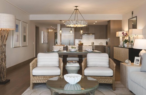 Foster Village Complejo | Maliula 3-Bdrm Premier ADA,Luxurious Interior, Magical Lanai with Stunning Views