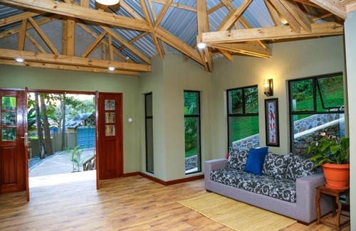 Arusha Cabina | Malkia Trees Lodge