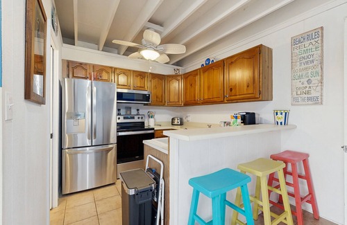 Selbyville Casa | Mallard Lakes Waterfront Getaway w/ Free WiFi, A/C, Shared Pools, & Hot Tub