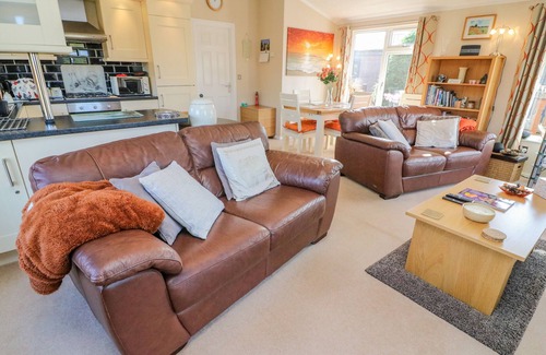 Yealand Conyers Cabaña | MALLARD LODGE, family friendly, with a garden in Carnforth