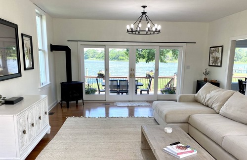 Secretary Casa | Mallard Point - Waterfront Home