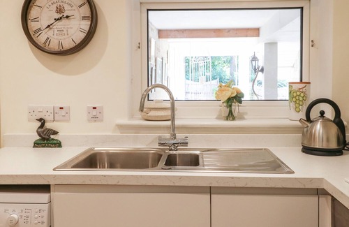 Dorchester Cabaña | MALLARDS AT RIVENDELL, pet friendly, with a garden in Piddletrenthide