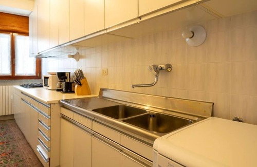 Porto Valtravaglia Apartamento | Malpensata by Interhome