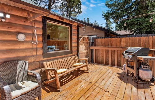Big Bear City Cabina | Maltby Modern LOG Cabin #2307