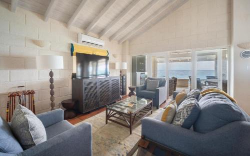 Long Bay Villa | Maltese Falcon Villa 3bd by ZenBreak