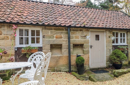 Urra Cabaña | MALTKILN HOUSE ANNEXE, pet friendly, with a garden in Stokesley