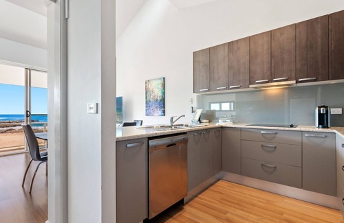 Malua Bay Apartamento | Malua Dream - Absolute Beachfront Apartment