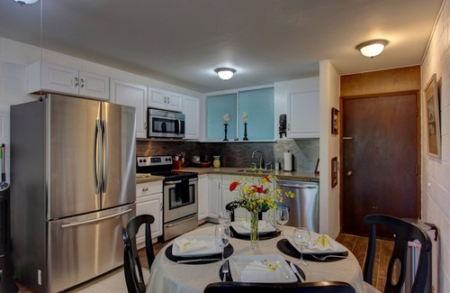 Hilo Condominio | Maluhia Kahakai 2 Bedroom Condo by RedAwning