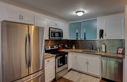Hilo Condominio | Maluhia Kahakai 2 Bedroom Condo by RedAwning