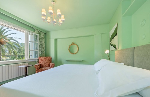 Esporles Casa | Malvasía- Life in middle of a vineyard, with a 600 Mb WIFI. Made for Nomads.