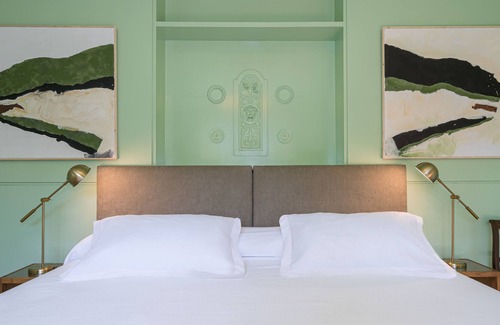 Esporles Casa | Malvasía- Life in middle of a vineyard, with a 600 Mb WIFI. Made for Nomads.