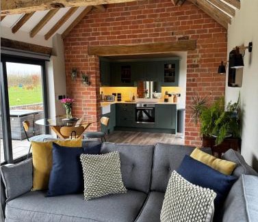 Shobdon Casa | Malvern, The Mount Barns & Spa