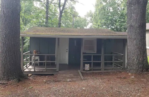 Qualla Cabina | *Mama Bear* Bear-A-Dice CABINS Hot tub firepit BBQ hiking trails near Cassino