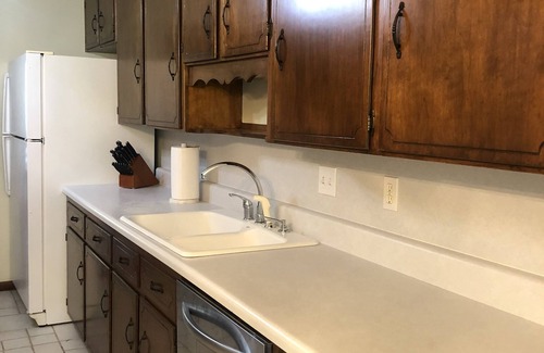 Florida Panhandle Casa | Mama's House has a Garage & Sparkling Clean. 4 bedrooms 3 baths. sleeps 8