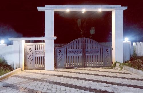 Devikolam Villa | Mamalakandam - The White house, Diya homestay