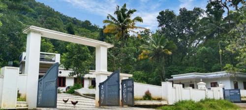 Devikolam Villa | Mamalakandam - The White house, Diya homestay