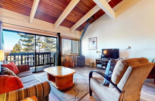 Mammoth Lakes Apartamento | Mammoth Point #106 condo