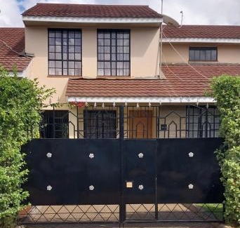 Embakasi Cama Y Desayuno | MAMU'S RESIDENCE near JKIA