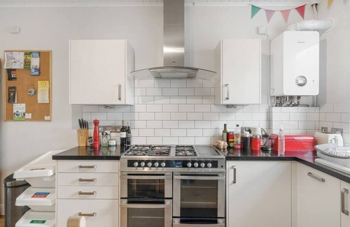 Maenporth Apartamento | Manacles - Spacious flat near beach with sea views & parking