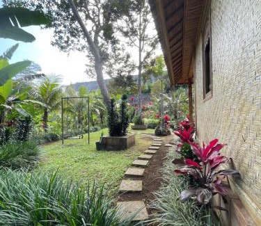 Besakih Casa | Manada Villa Homestay