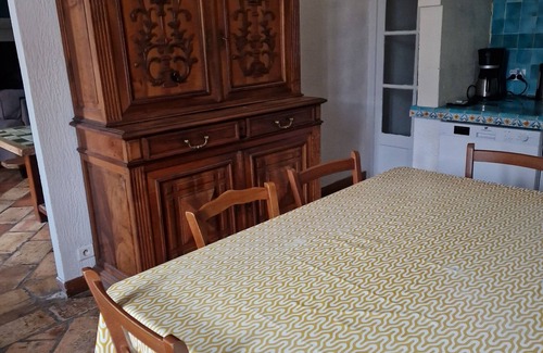 Arles Apartamento | MANADE BLANC, Gîte for 9 PEOPLE