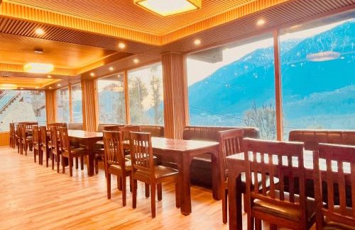 Vashist Hotel | Manali luxury Hotel - By Naina rockland