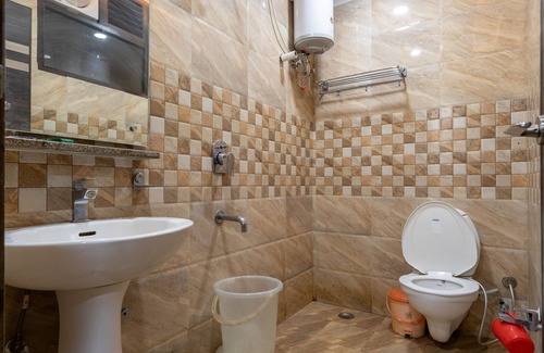 Gorakhpur Hotel | Manas Continental