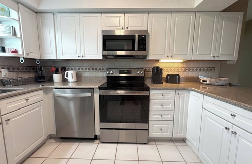 Englewood Casa | Manasota Beach House, heated private Pool/Spa, Pet friendly, 1 Miles to Beach