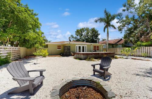 River District Casa | Manatee Bungalow