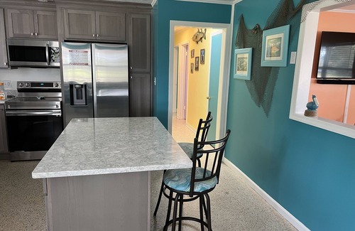 Gulf County Casa | Manatee Cove on the waterway with 5 acres. Pet Friendly. 5 minutes to the beach!