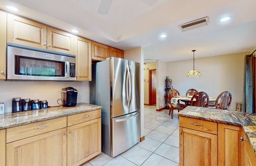 River District Casa | Manatee River Views River District Home with Lanai | Near Beach & Downtown