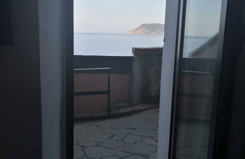 Masero Casa | Manaview- Pepita, modern apartment with frontal sea view.