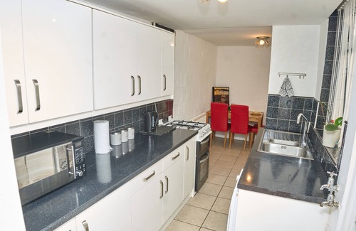 Manchester Casa | Manchester 2 Bedrooms Tv Close To Local Sights