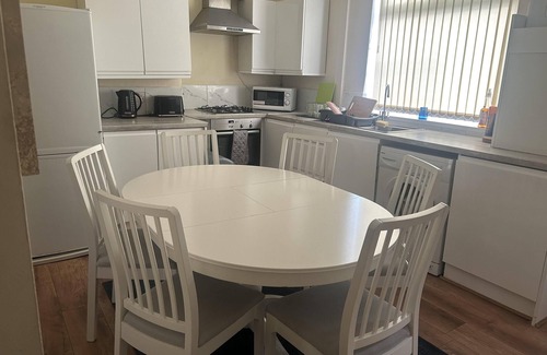 Offerton Casa | Manchester, Levenshulme, Entire House, Sleeps 7max