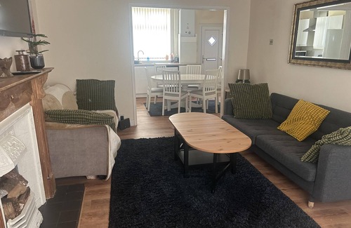 Offerton Casa | Manchester, Levenshulme, Entire House, Sleeps 7max