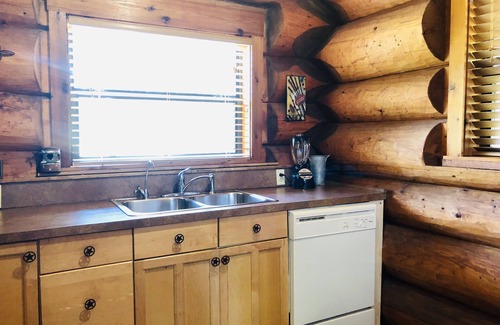 Marble Falls Cabina | 1 cama / 1 baño Log Cabin con excelentes vistas frente al mar y comodidades del resort