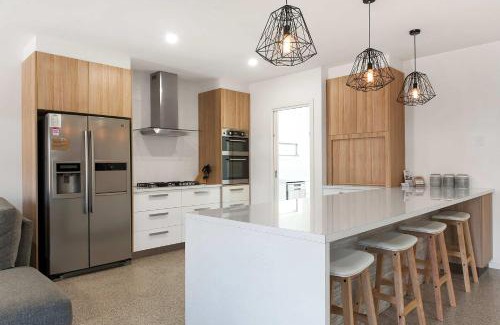 Echuca Casa | Mandel on High - Echuca Holiday Homes