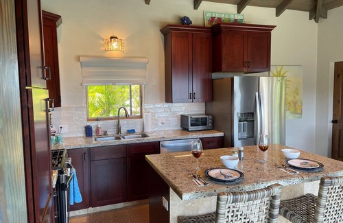 Ajax Peak Cabaña | MandeVilla Cottage at Ixora great reviews amazing location.