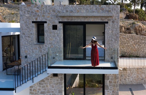 Agios Nikitas Villa | Mandevilla Hillside Luxury Villas