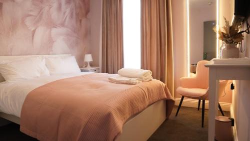 Enfield Lock Casa | Mandeville Guest House