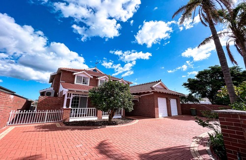 Halls Head Casa | Mandurah Canal Front Luxury Living